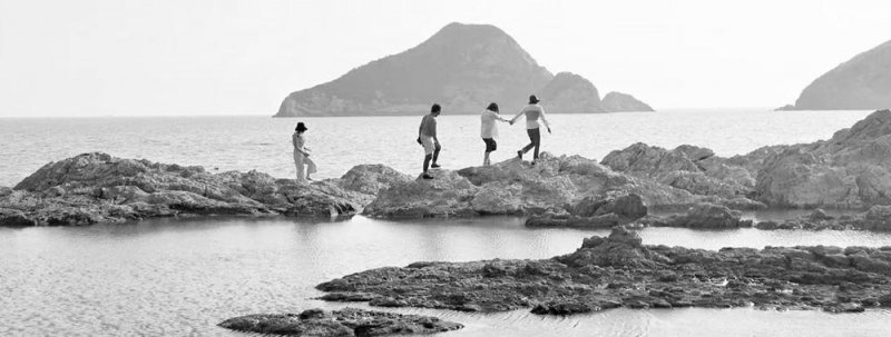 小说节选:雨中卖寿司的小情侣