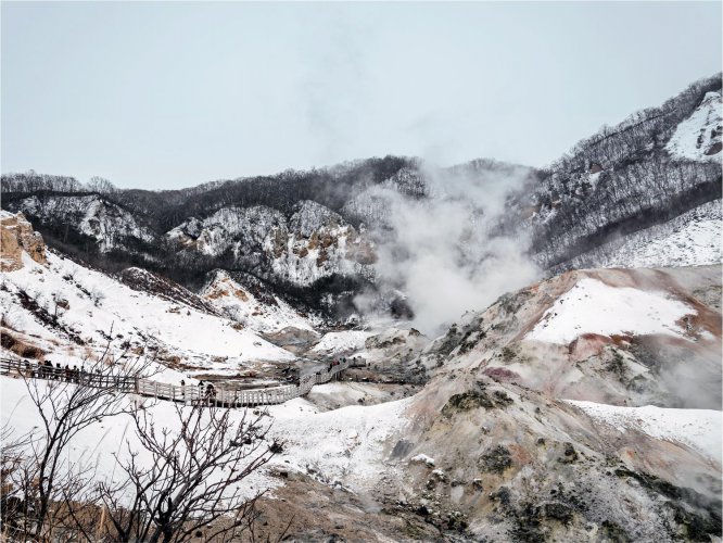 登别是北海道最著名的温泉乡,选择日归温泉来感受这飘雪温泉乡的美