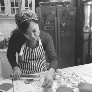 80后弱势媳妇患重病 丈夫妈宝婆婆难支持